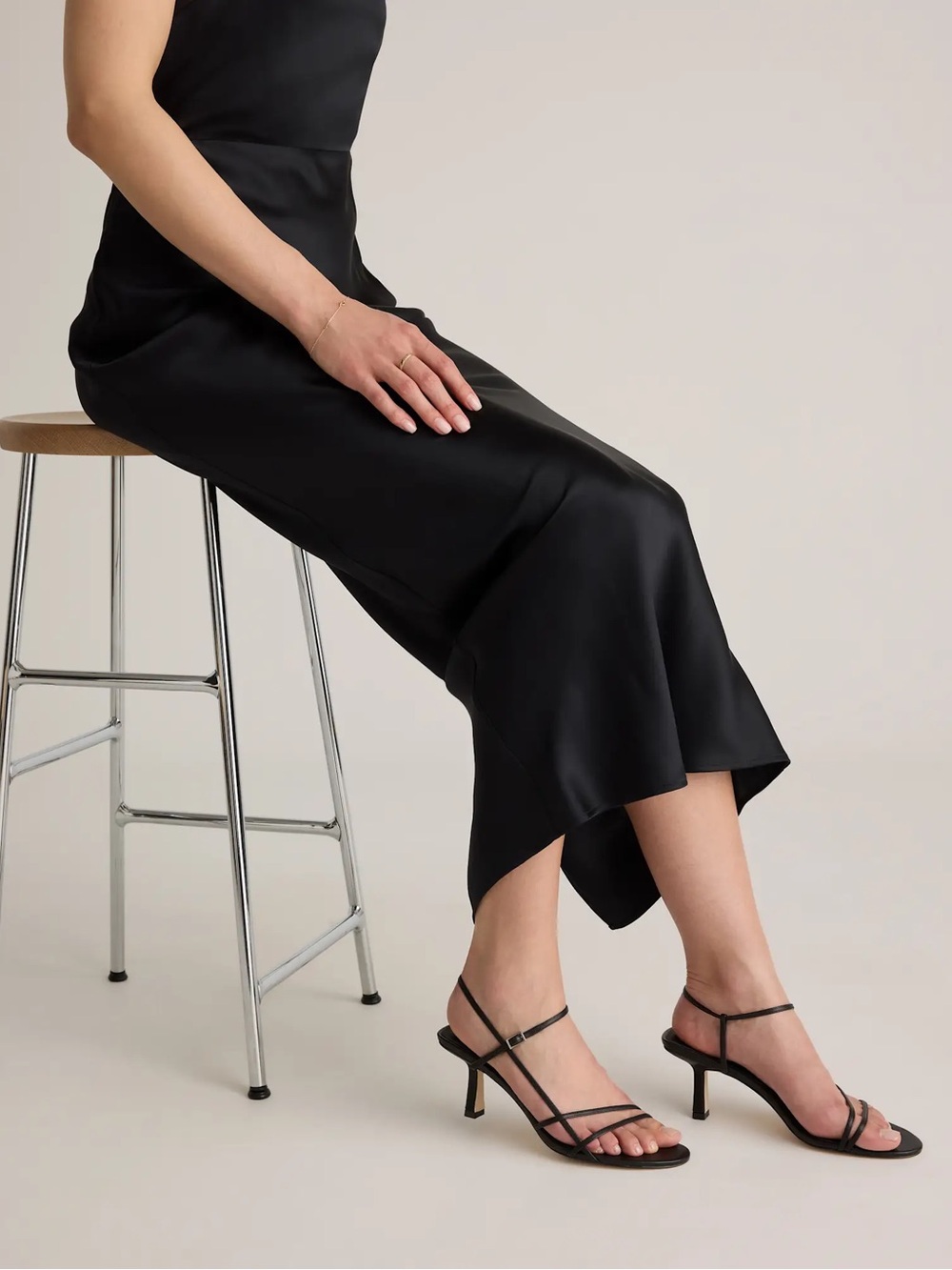 NIB Quince Women's Black Strappy Mid-Heel Sandals size 8 - Picture 4 of 9